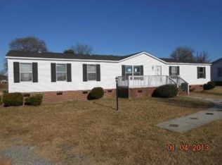 105 Oriole Dr, Dudley, NC 28333