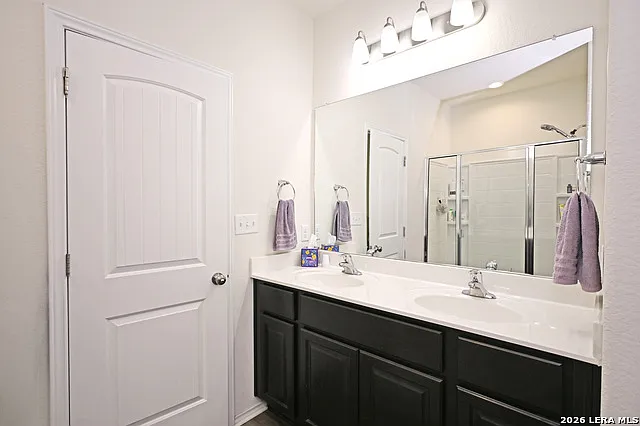 138 Buttercup Bnd — Photo 15