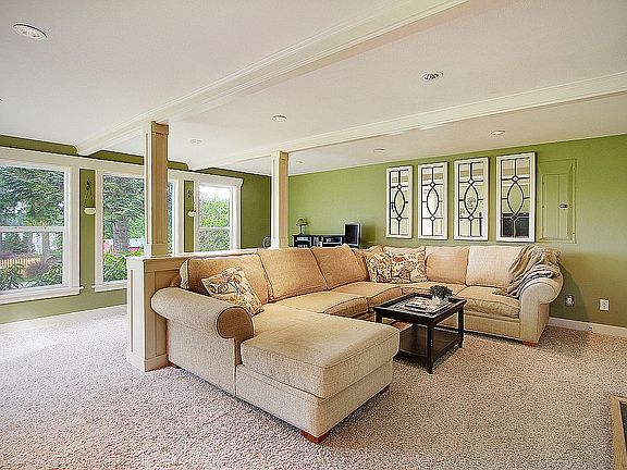4th image of 10706 E Lake Joy Dr NE