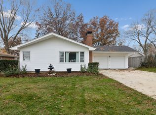 310 Oak St, North Aurora, IL 60542