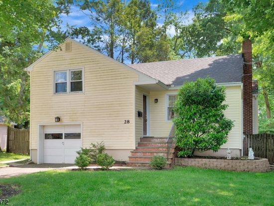 28 Lavina Ct, Summit, NJ 07901