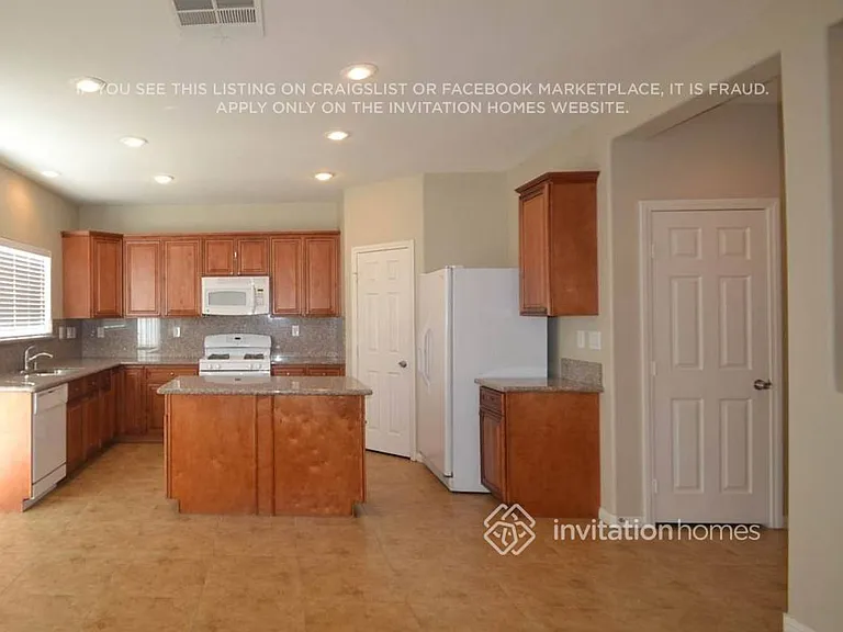 6133 Berrien Springs St — Photo 3