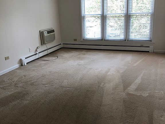 2nd image of 10805 S Pulaski Rd APT 8