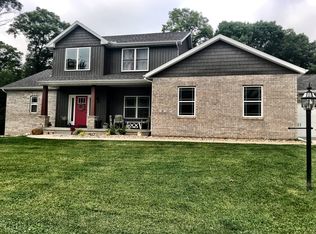 102 Woodlands Pointe, East Peoria, IL 61611