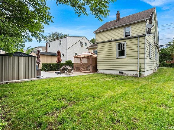 4th image of 205 Roslyn Road