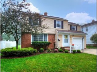 1439 Grenleigh Rd, Lyndhurst, OH 44124