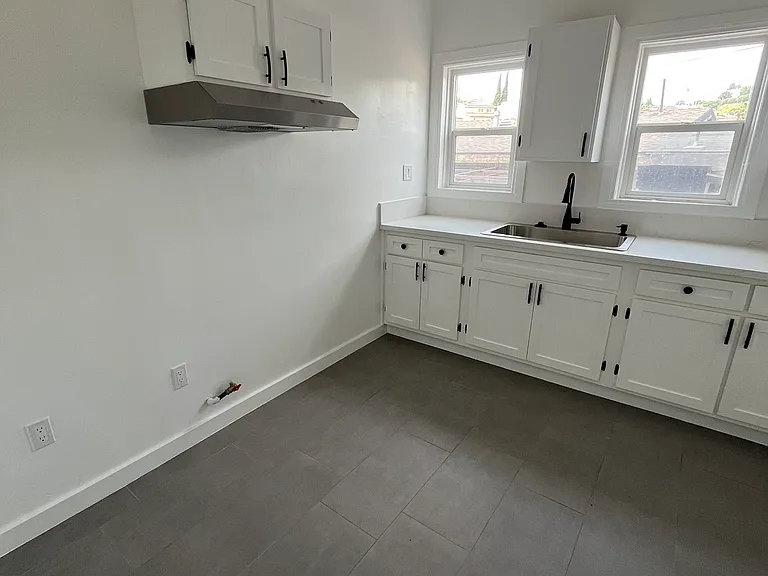 1044 N Townsend Ave #1046 — Photo 6