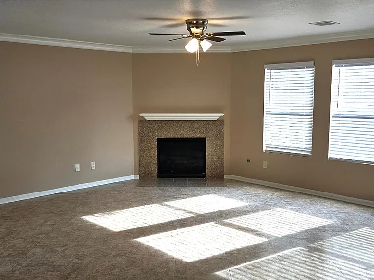 3103 Barkers Crossing Ave — Photo 5