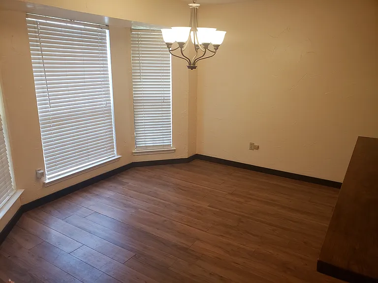 508 Tarragon Ln — Photo 12
