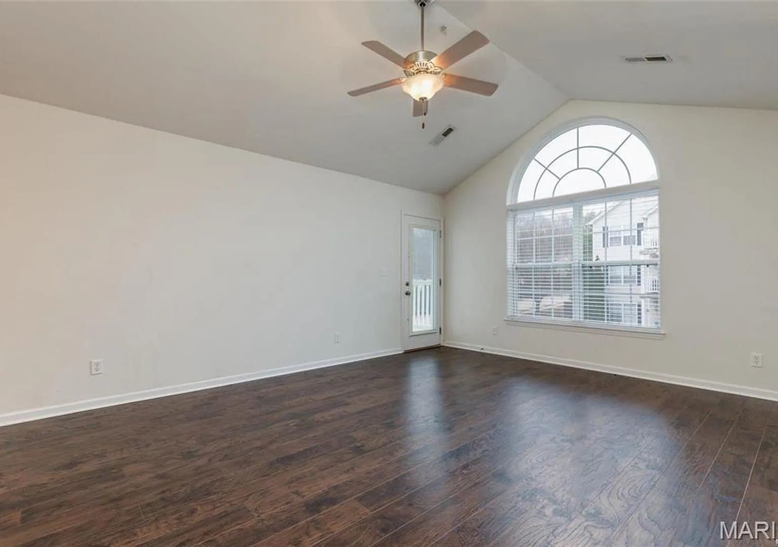Lexington Place Apartments — Photo 2