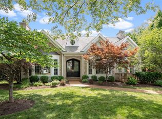 118 Crandon Dr, Saint Louis, MO 63105