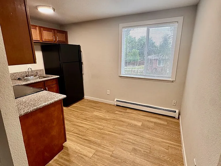 285 S Jay Street — Photo 14