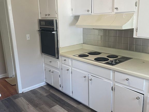 5th image of 110 Salem Dr