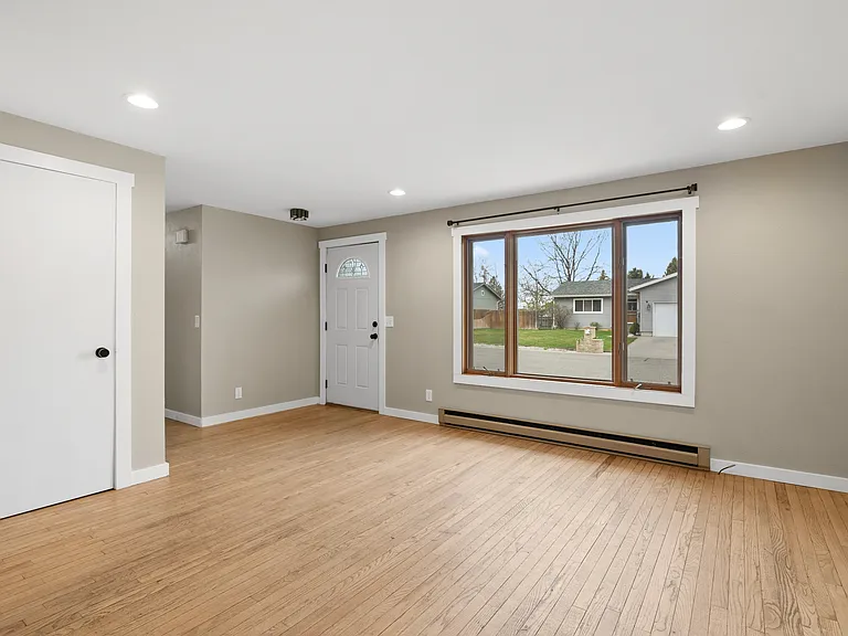 769 Feather Pl — Photo 21