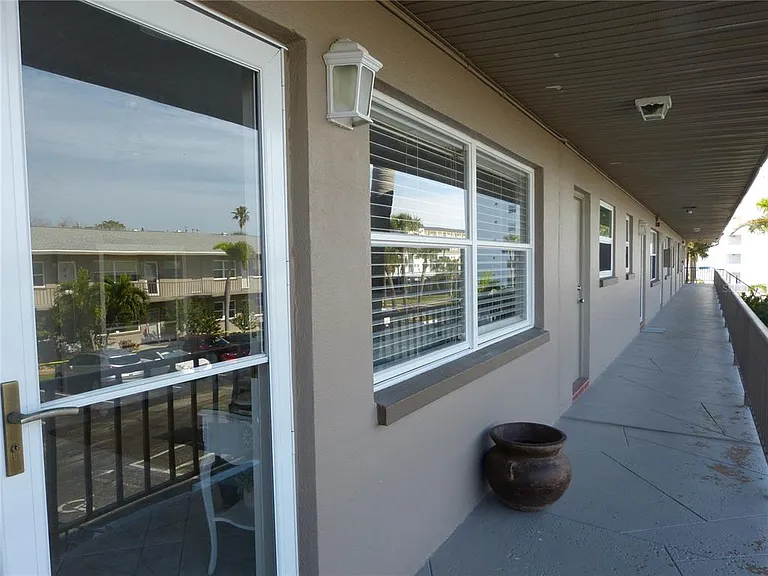 2 Causeway Blvd #206 — Photo 3
