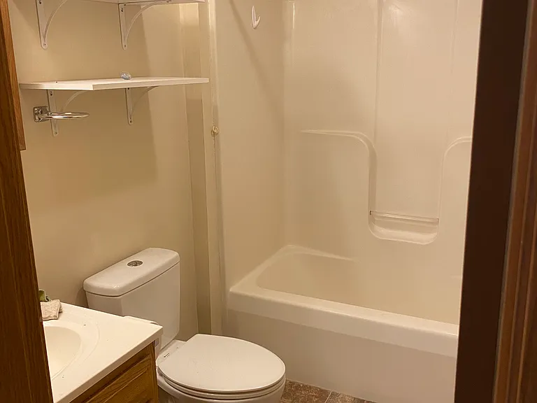 965 Northwestern Ave #6 — Photo 3