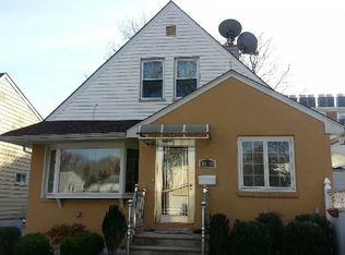 15720 18th Ave, Whitestone, NY 11357