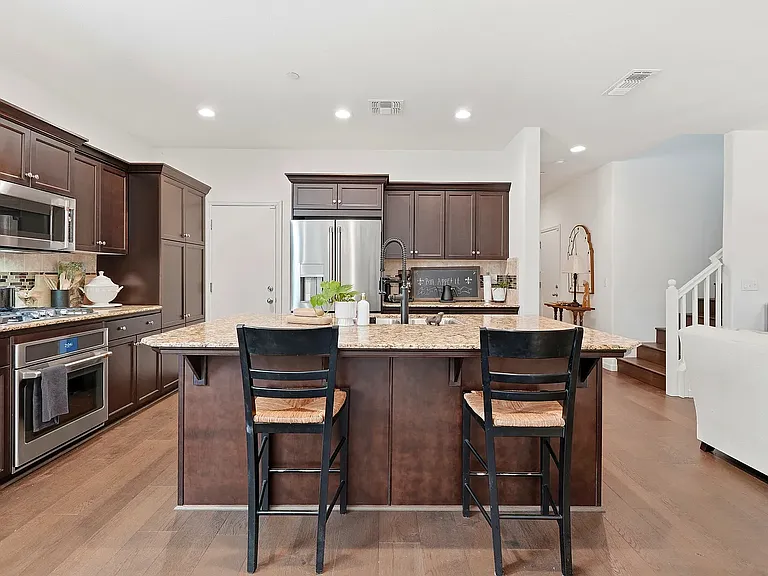 1521 N Encoure Way — Photo 21