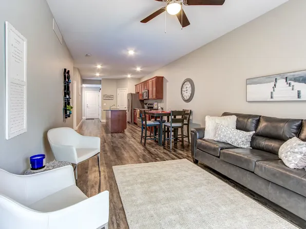 The Colony @ Rolf Park, 2226 Cass Rd #36f8a8147, Maumee, OH 43537