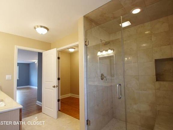 Master Bath, Closet