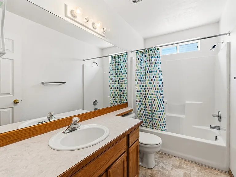 5769 N Lachaise Ln — Photo 15