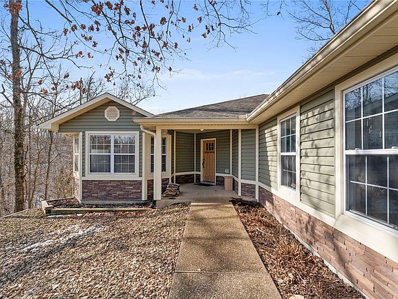 4th image of 61 Argyll Dr