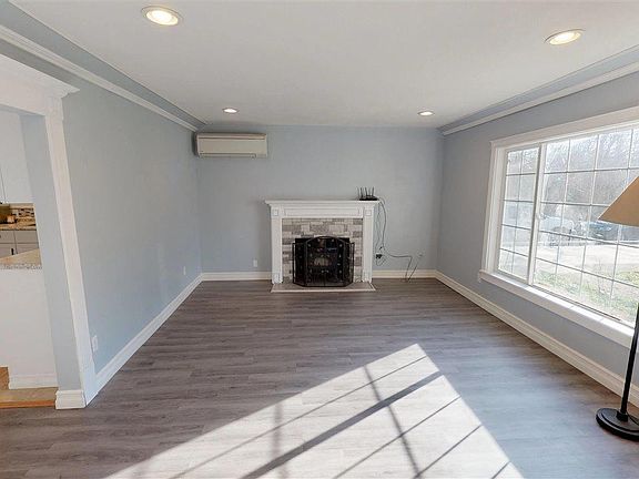 3rd image of 575 Vista Ave SE