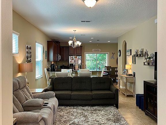 3rd image of 424 Forest Meadow Ln