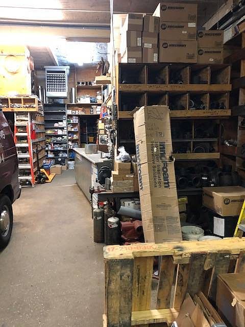2nd image of 5941 Linden St