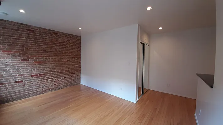 Rented by Owner | media 30