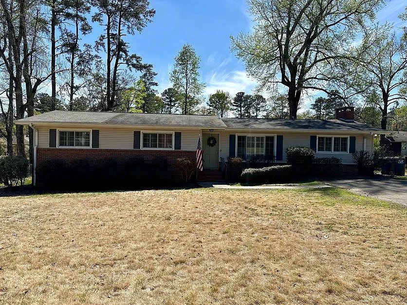 2244 Bluff Rd — Photo 1