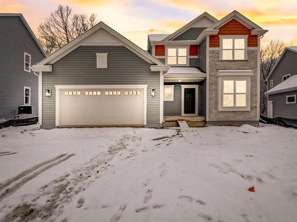 313 Paradise COURT, Hartland, WI 53029