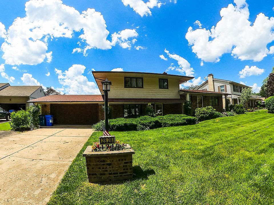 1st image of 2828 Briarwood Dr E