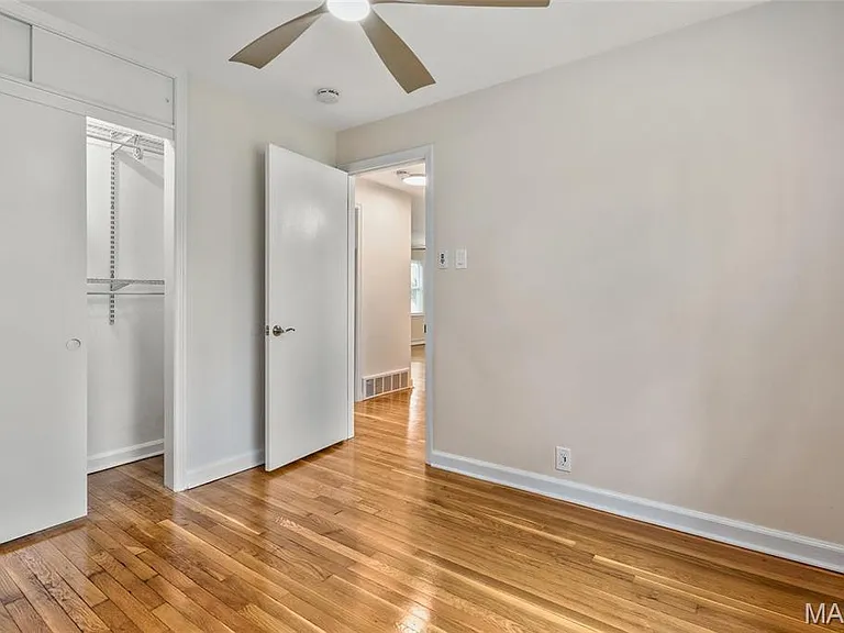 637 Karess Dr — Photo 10