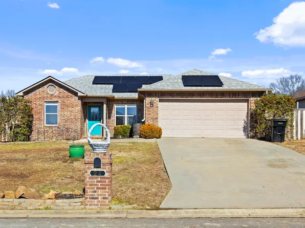 24 Magnolia Dr, Ward, AR 72176