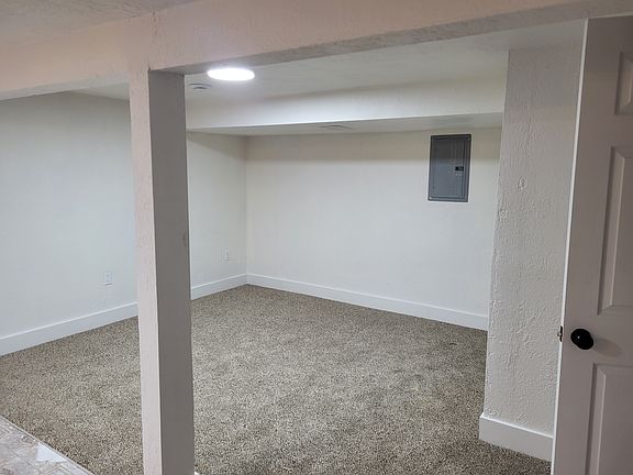 5th image of 326 E Utopia Ave #B