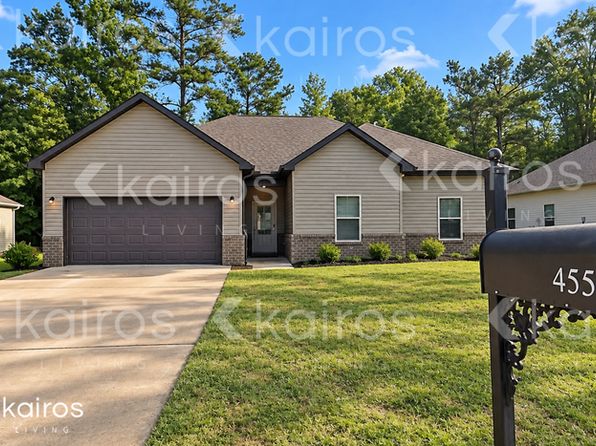 455 White Oak Cir