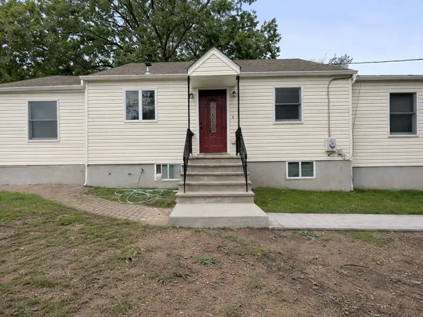 140 Carver Ave, Westwood, NJ 07675