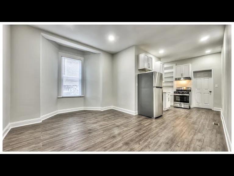 2220 Lyndhurst Ave #1 — Photo 9