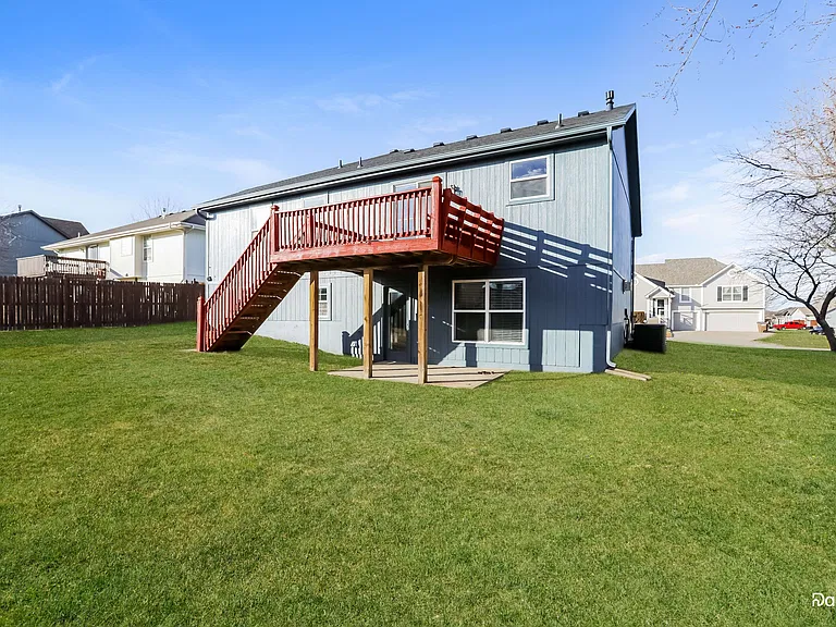 1013 Tudor Dr — Photo 14