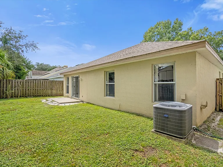 3521 Moss Pointe Pl — Photo 17