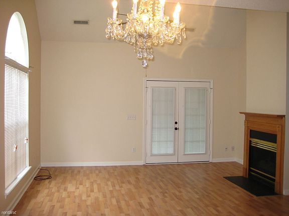 Laminate hdwds throughout 1st floor, Fireplace in Living Roo