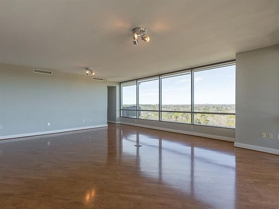 4th image of 700 Park Regency Pl NE APT 1607