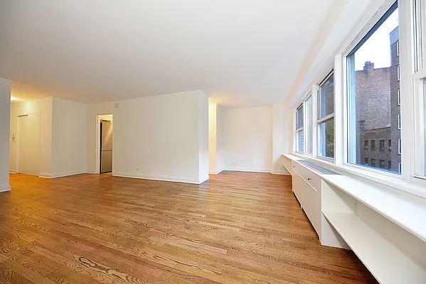 Rented by Buchbinder & Warren | media 13