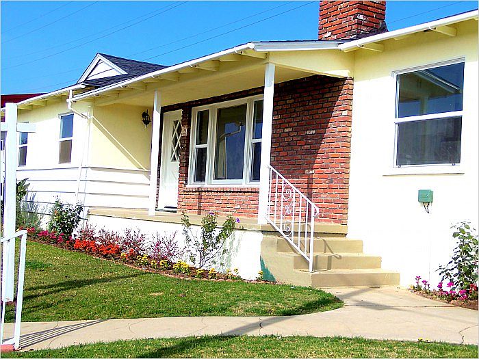 1st image of 727 W 130th St