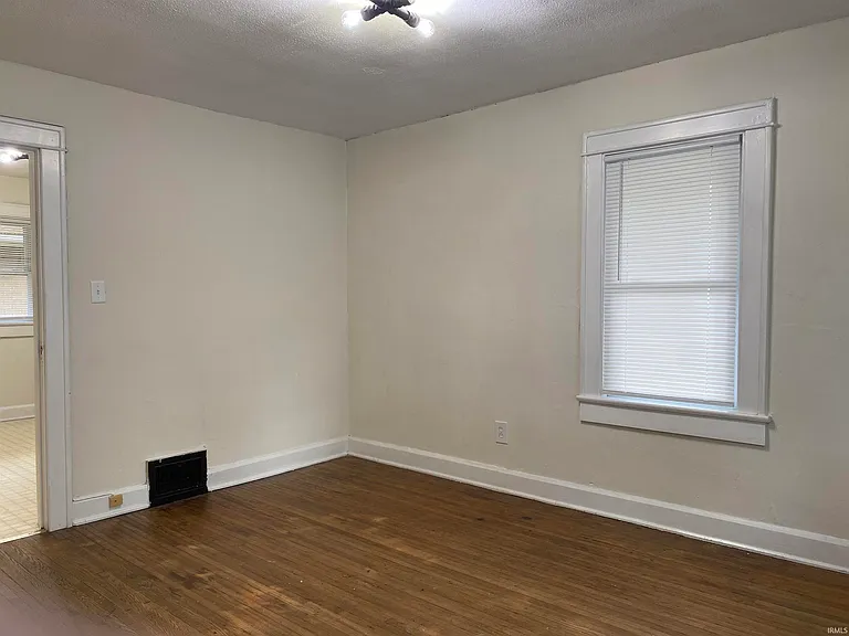 1407 S Washington St #B — Photo 12