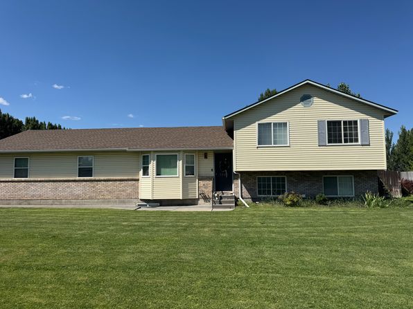 3843 E 12n N