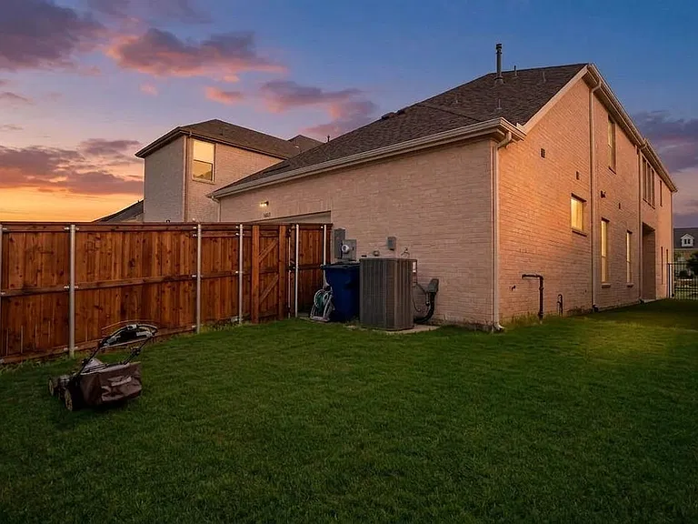 8869 Bailey St — Photo 39