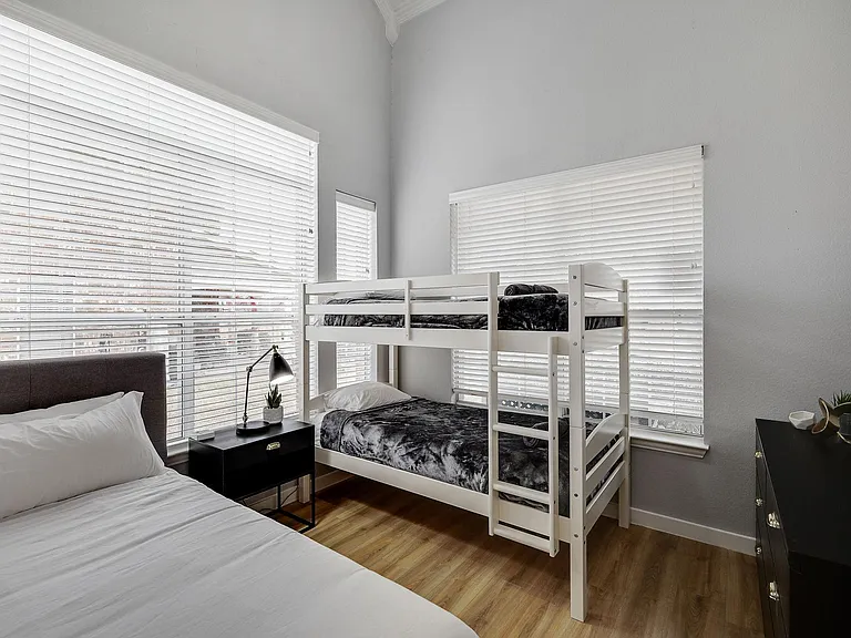 5717 Windmere Ln — Photo 35