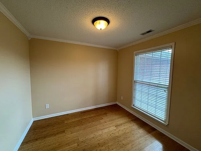 137 Clover Ridge Dr — Photo 5